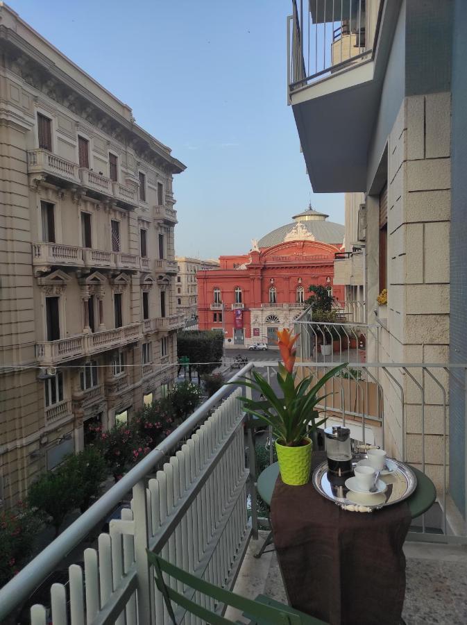 Centralissimo E Confortevole, Fronte Petruzzelli Apartment Bari Bagian luar foto